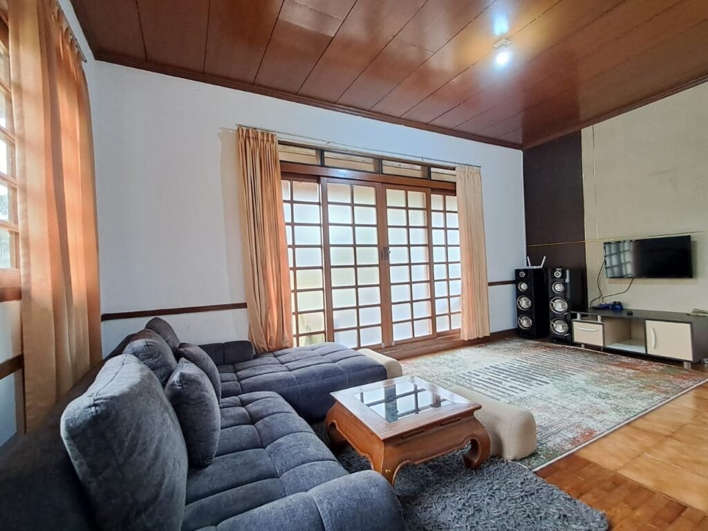Private Villa Kota Bunga Puncak , 3 Kamar foto 2