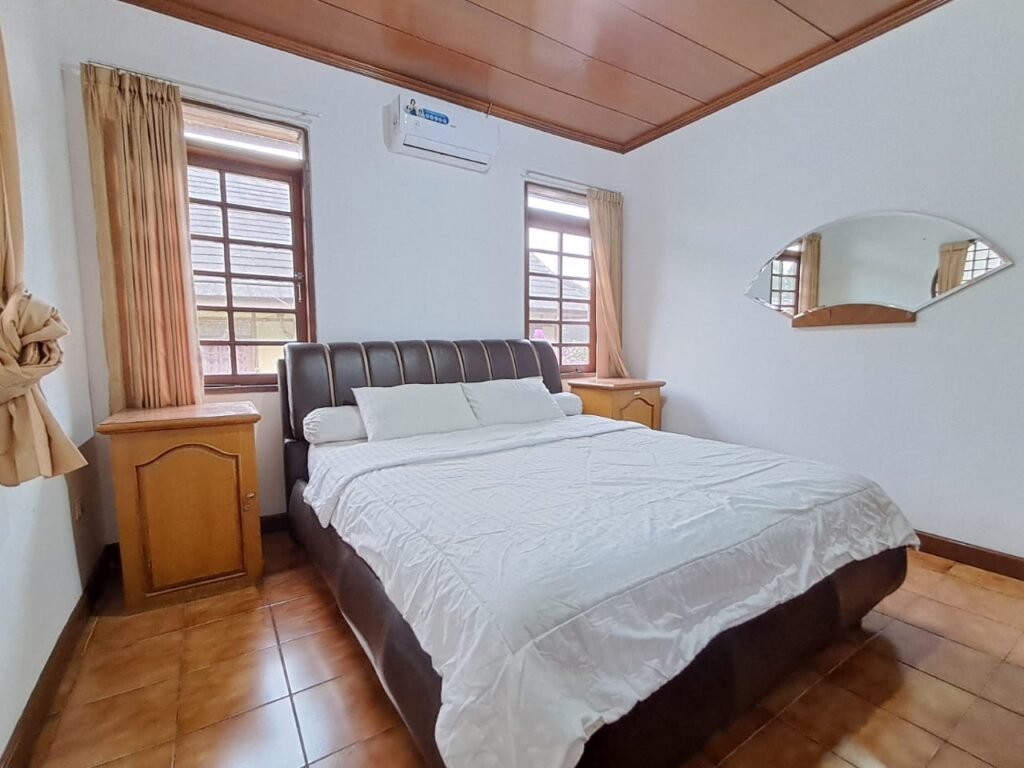 Private Villa Kota Bunga Puncak , 3 Kamar foto 4